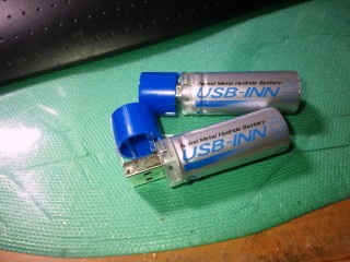 直接USBポートにw 直接USBポートにw