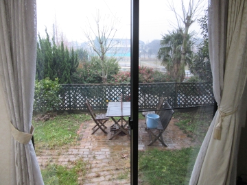 雨だし寒い((;゚Д゚)ガクガクブルブル 雨だし寒い((;゚Д゚)ガクガクブルブル