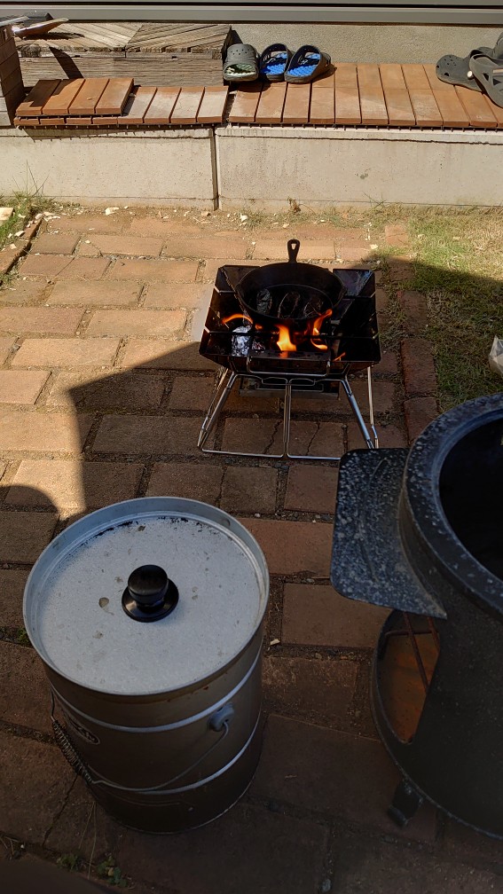 肉、喰うかい? 肉、喰うかい?